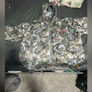 Sitka Traverse GORE OPTIFADE Concealment Elevated II Hoodie for men.